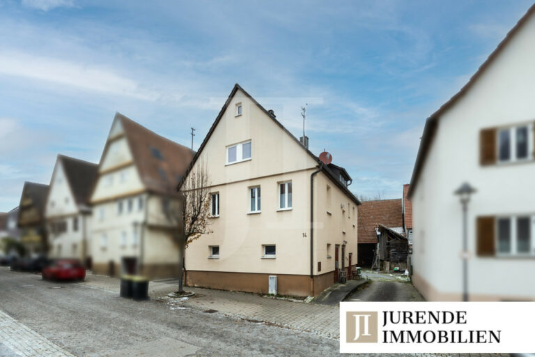 Einfamilienhaus mit Scheune und großzügigem Hof