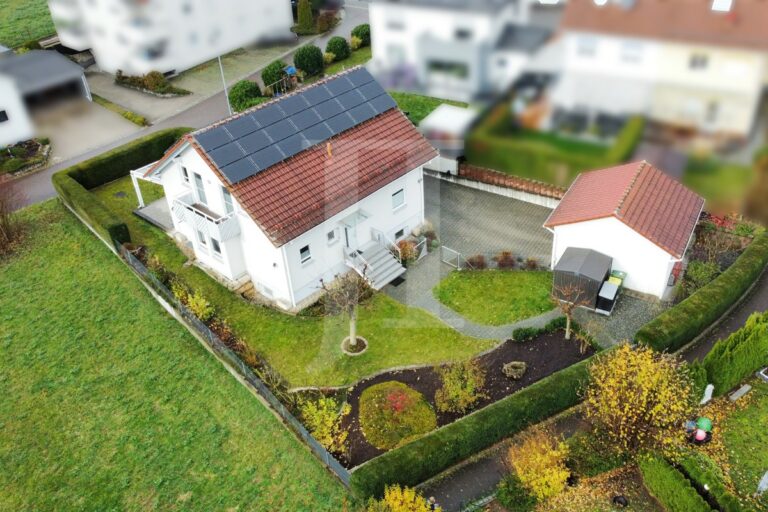 Bereit für die Zukunft: gepflegtes Einfamilienhaus mit PV-Anlage, Smarthome und neuster Heiztechnik